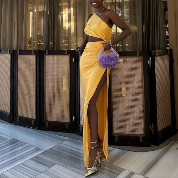 NWT The Sei Silk Cut-Out Gown in Yolk Size 10 - Picture 7 of 7